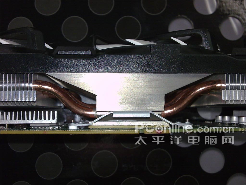Inno3D GeForce GTX 275 mit Accelero Xtreme