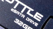 OCZ Throttle 32 GB im Test: USB-Stick mit eSATA- und USB-Anschluss