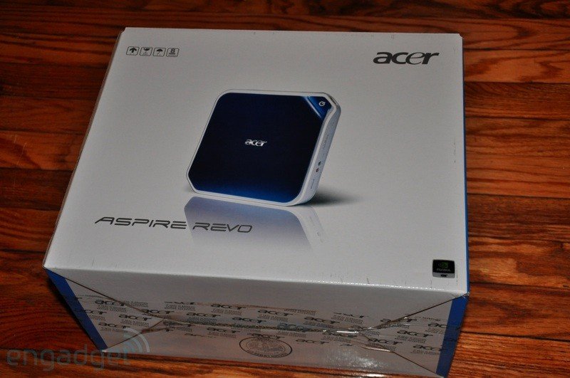 Acer AspireRevo unboxed