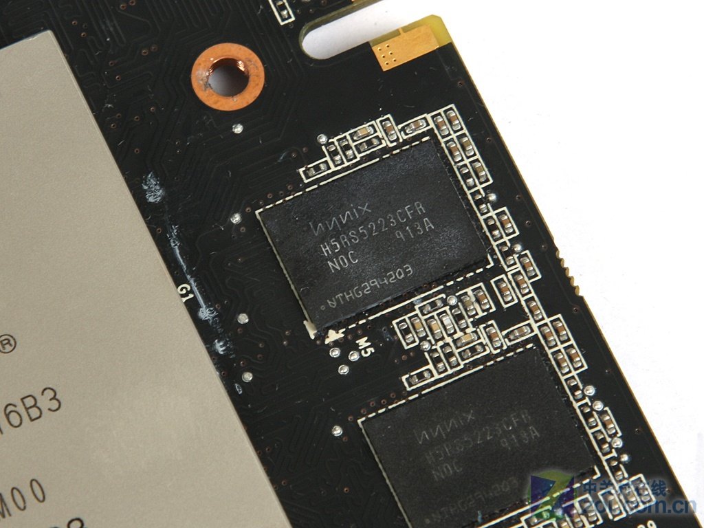 Nvidia GeForce GTX 295 mit einem PCB