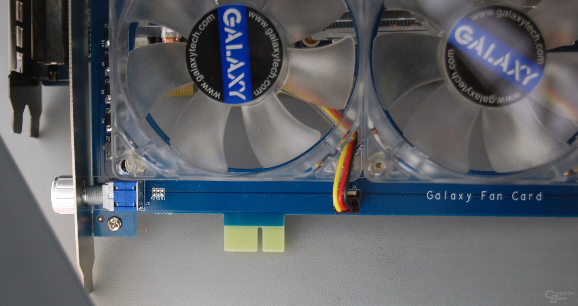 Passive Galaxy/KFA² GTX 285 mit PCIe-X1-Kühler