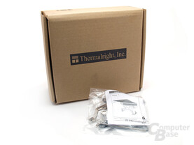 Thermalright AXP-140 Verpackung plus Sockel 1366 Blot-Thru Kit