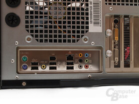Anschlussvielfalt des Motherboards und der Grafikkarte