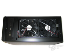 Lian Li Armorsuit PC-P50 – Deckel demontiert
