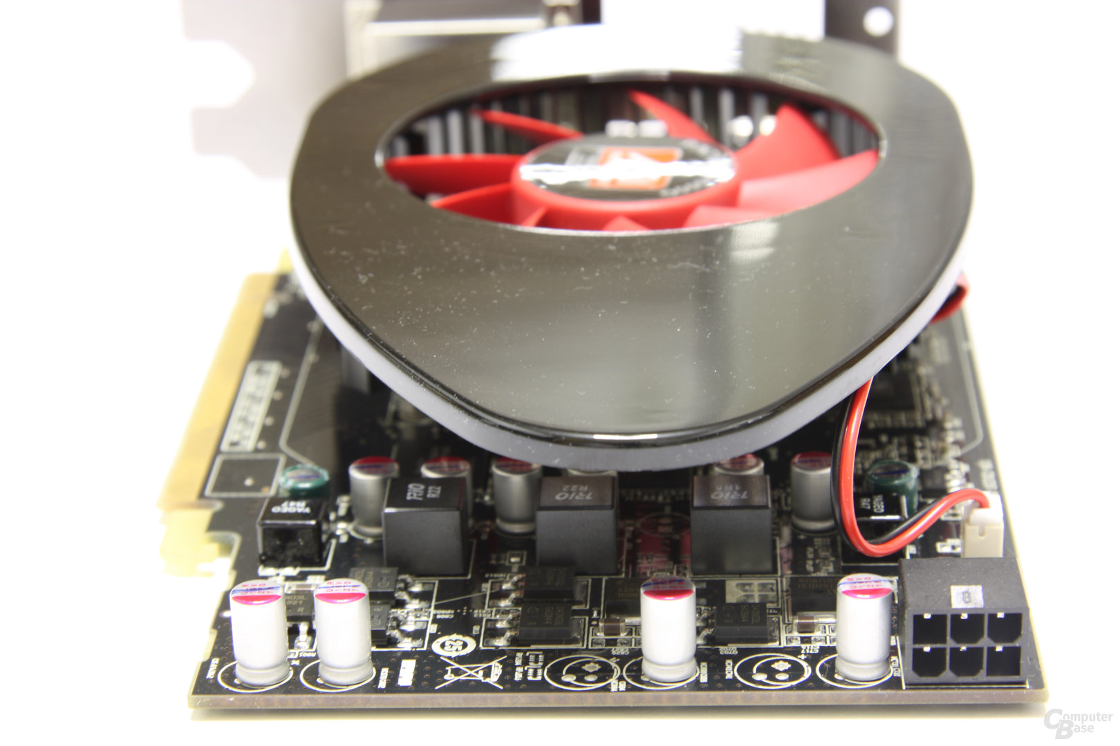 Radeon HD 5750 Stromanschluss