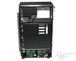 Lian Li TYR Super-Case PC-X2000BW – Innenansicht rechts