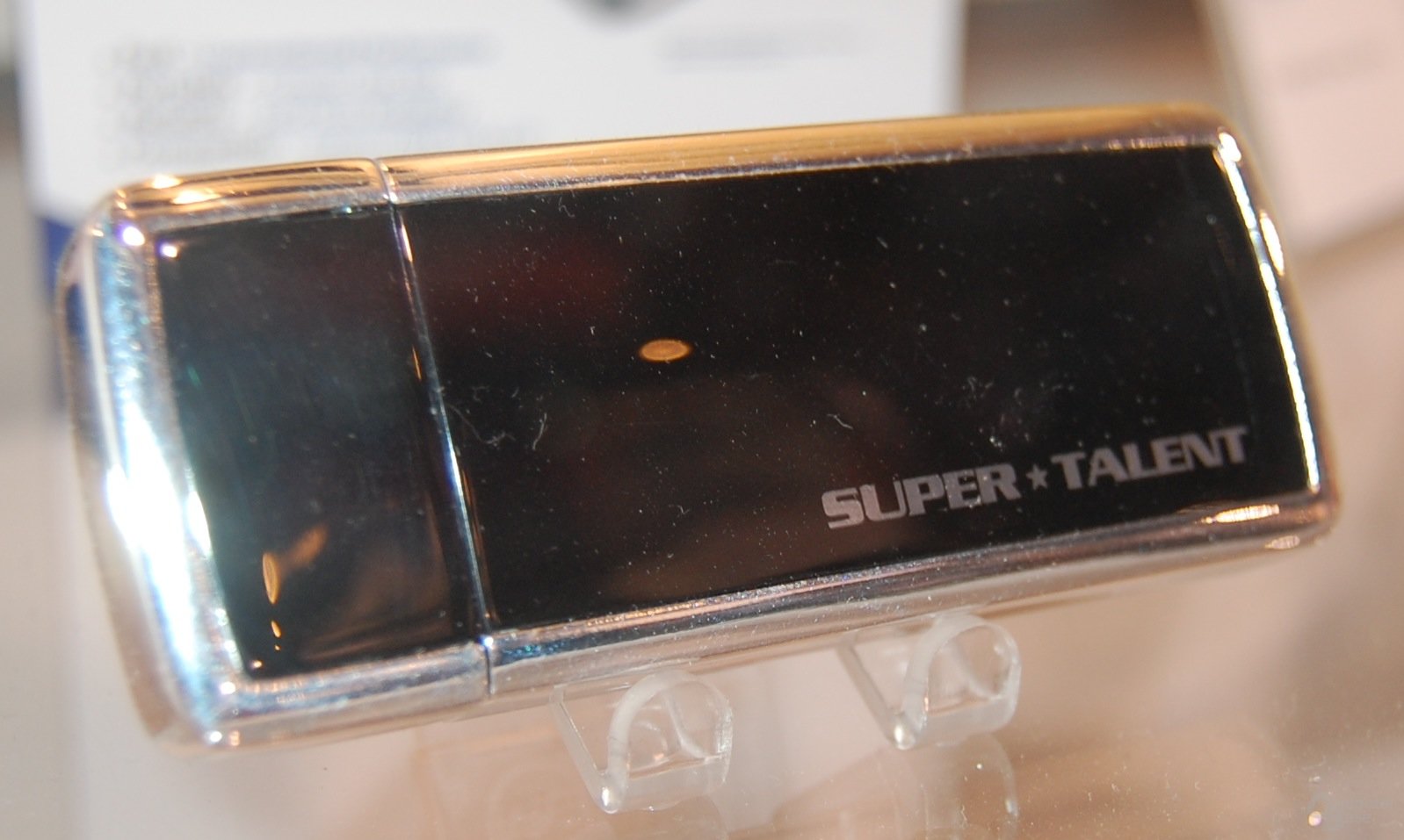 USB-3.0-Stick von Super Talent
