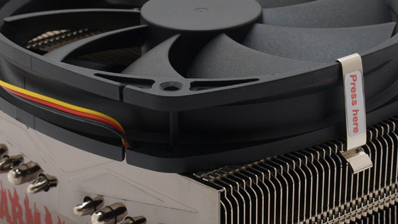 Prolimatech Armageddon im Test: Schlanker Riese im 140-mm-Gewand