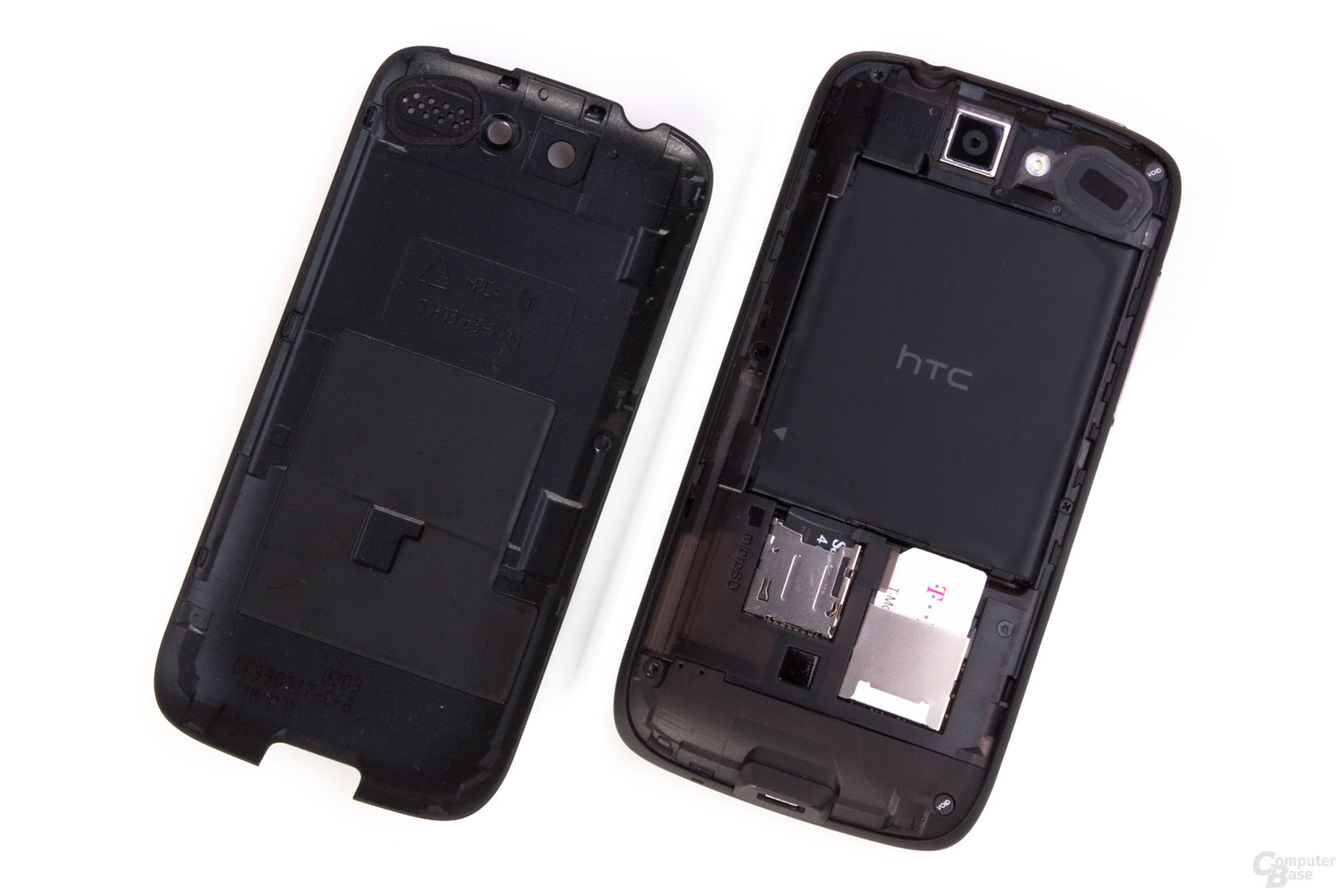HTC Desire mit entfernter Verkleidung