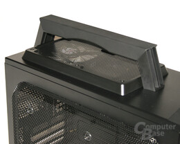 NZXT Vulcan – Haltegriff und Seitenwand