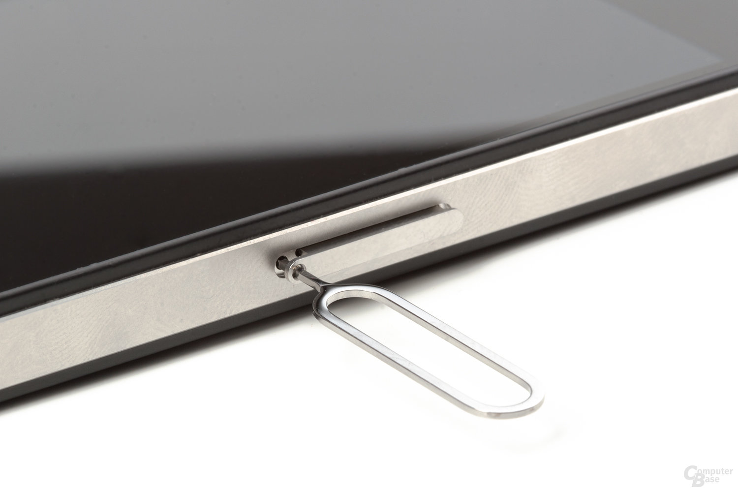 iPhone 4: Schublade für Micro SIM