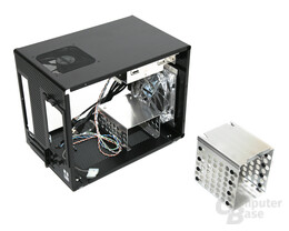Lian Li PC-Q08 – Demontierter Festplattenkäfig