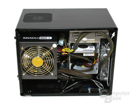 Lian Li PC-Q08 – Innansicht links mit Hardware