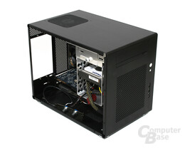 Lian Li PC-Q08 – Innenraum hinten ohne Netzteil