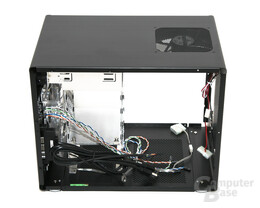 Lian Li PC-Q08 – Innenansicht rechts