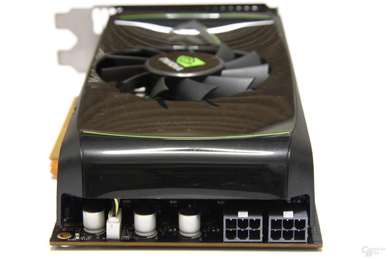 GeForce GTX 460 Stromanschlüsse
