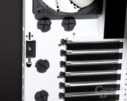 NZXT Phantom – Federmechanismus Seitenwand