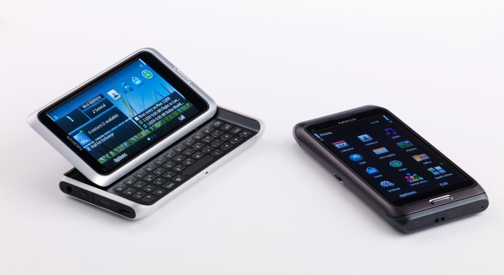 Nokia E7: Vorderseite und Tastatur