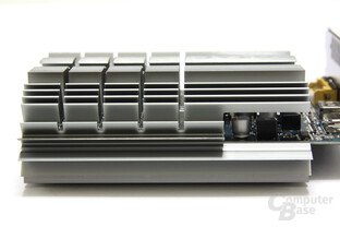 GeForce GT 430 Zone Edition Kühler Seitenansicht