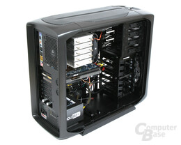 Corsair Graphite 600T – Innenraum mit Hardware links