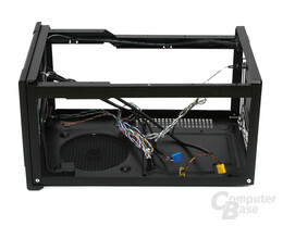 Silverstone SST-SG07B Sugo – Chassis rechts