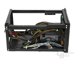 Silverstone SST-SG07B Sugo – Innenraum mit Netzteil