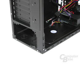 Antec Dark Fleet DF-35 – Netzteilbefestigung