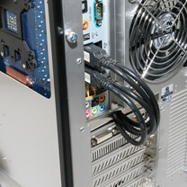 Lian Li PC-V1020B – USB-3.0-Anschlüsse