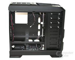 Zalman GS1200 – Innenansicht links