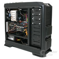 Zalman GS1200 – Innenraum mit Hardware