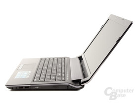 Asus N53SV: Seitenansicht