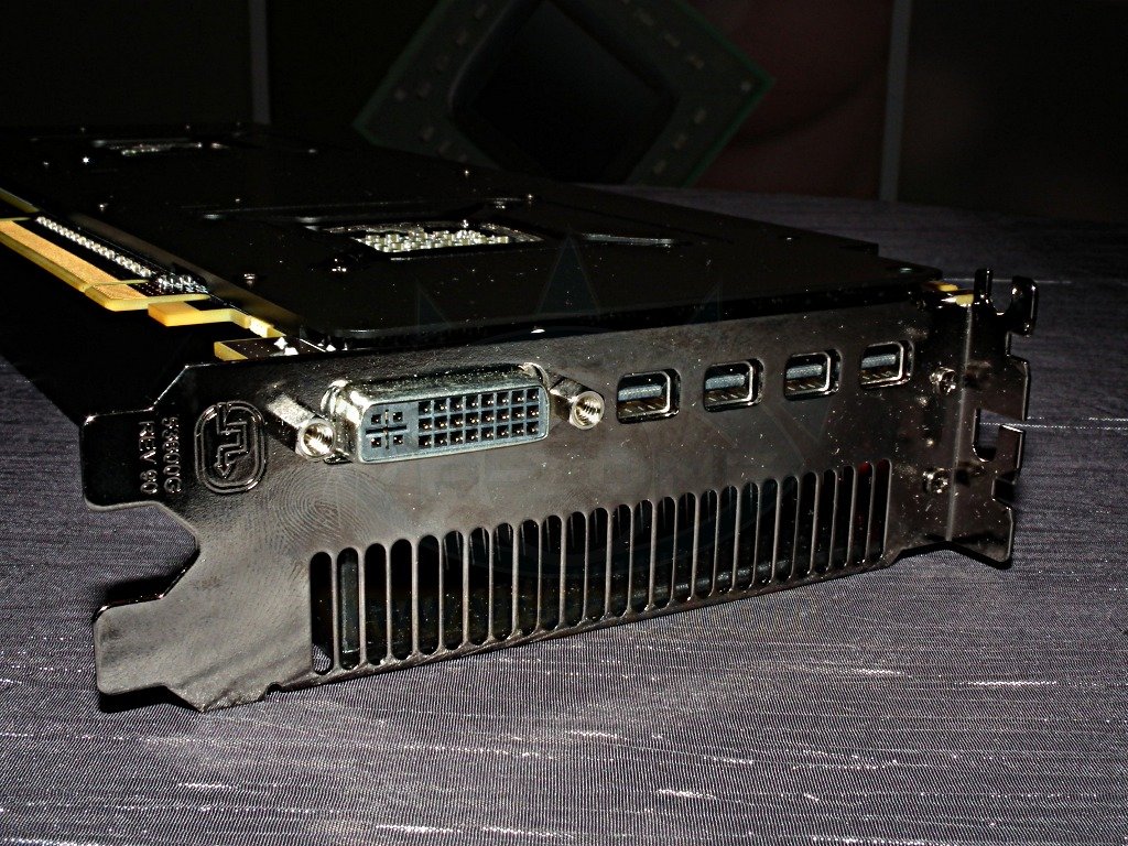 AMD Radeon HD 6990 „Antilles“
