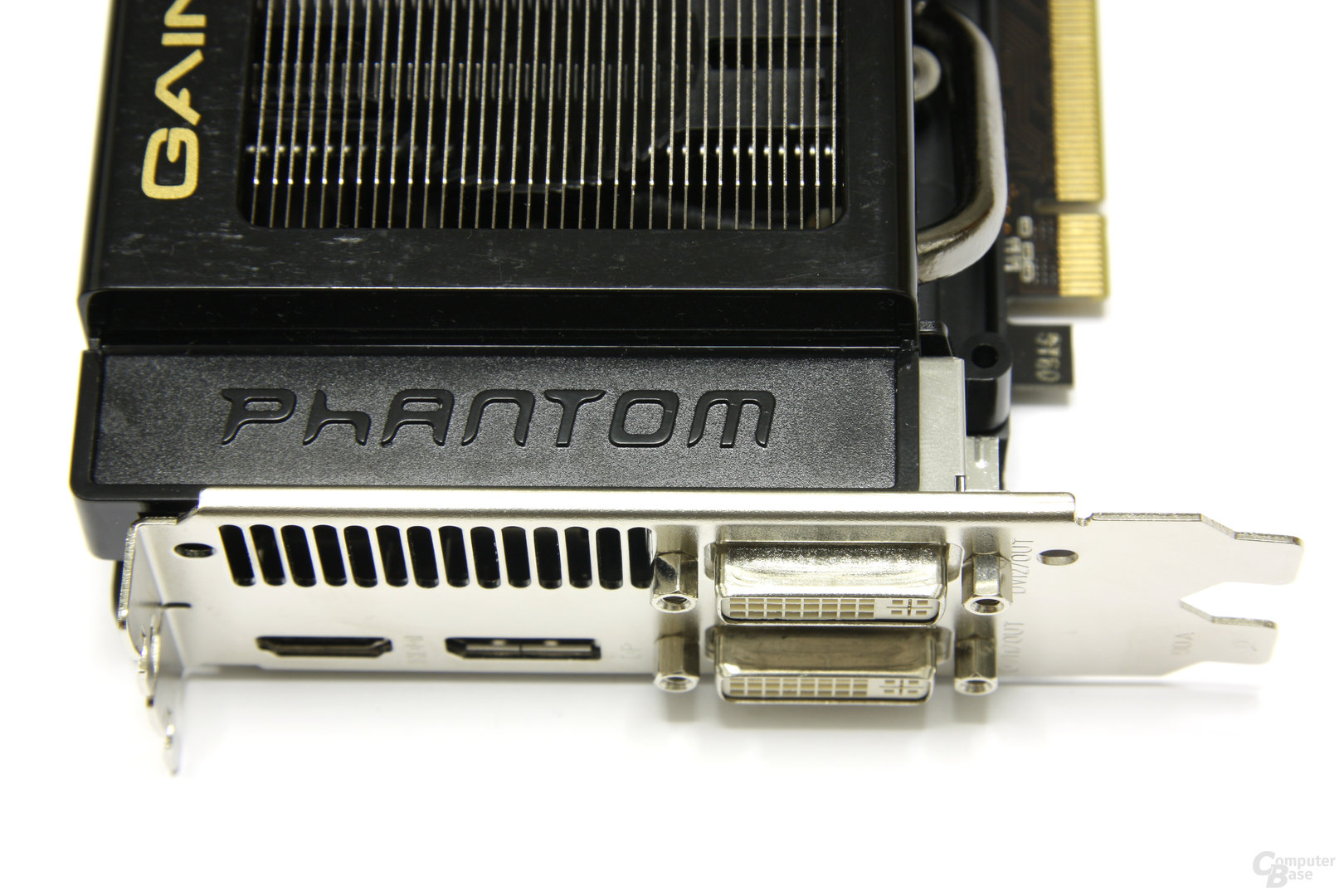 GeForce GTX 580 Phantom Anschlüsse