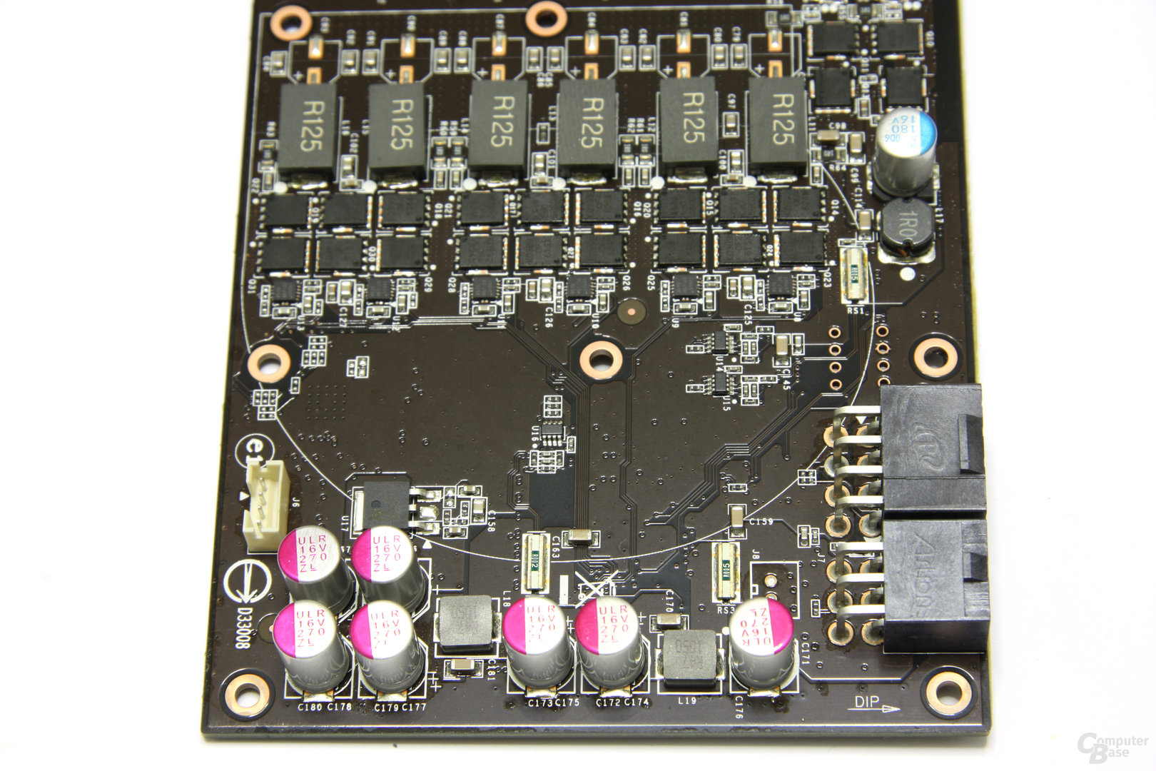 GeForce GTX 580 TFII OC Stromversorgung