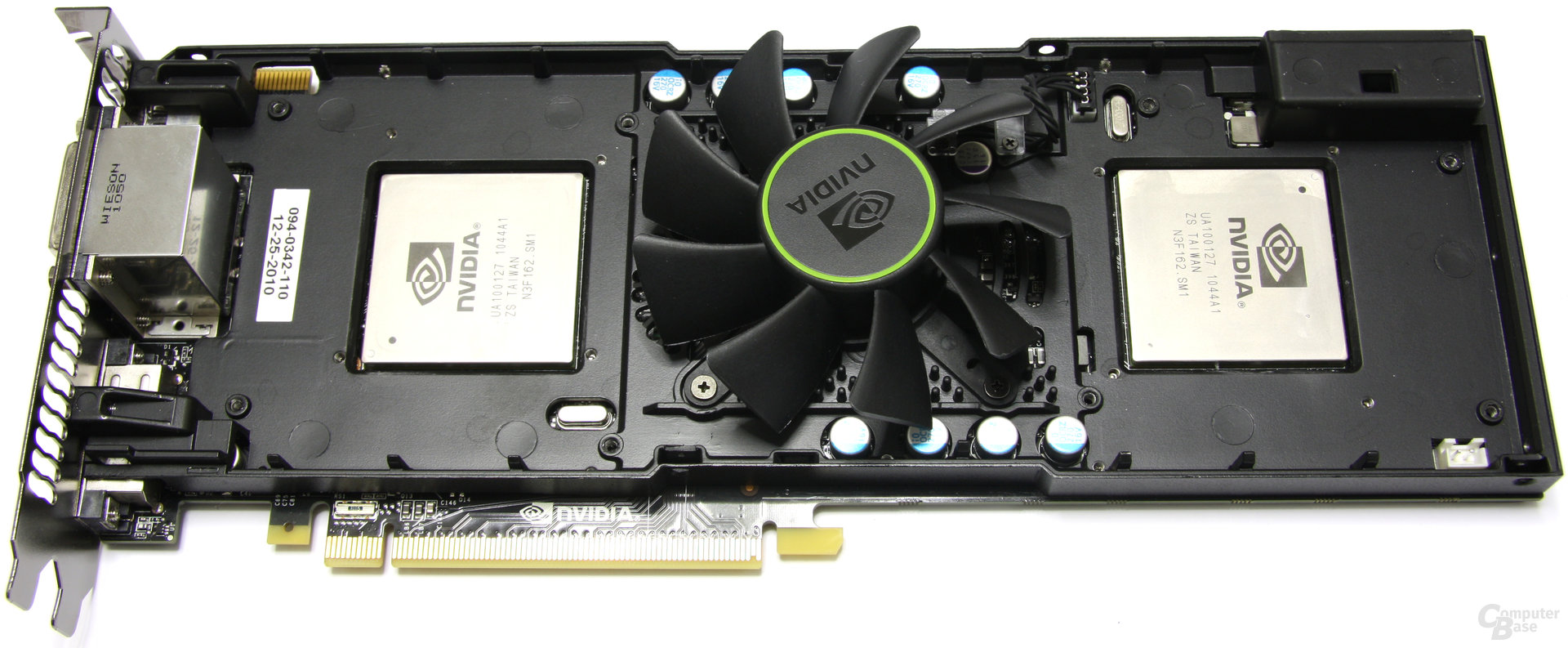 GeForce GTX 590 ohne Kühlkörper