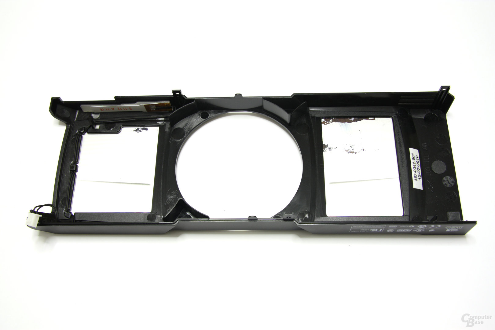 GeForce GTX 590 Rückseite Kühlhaube