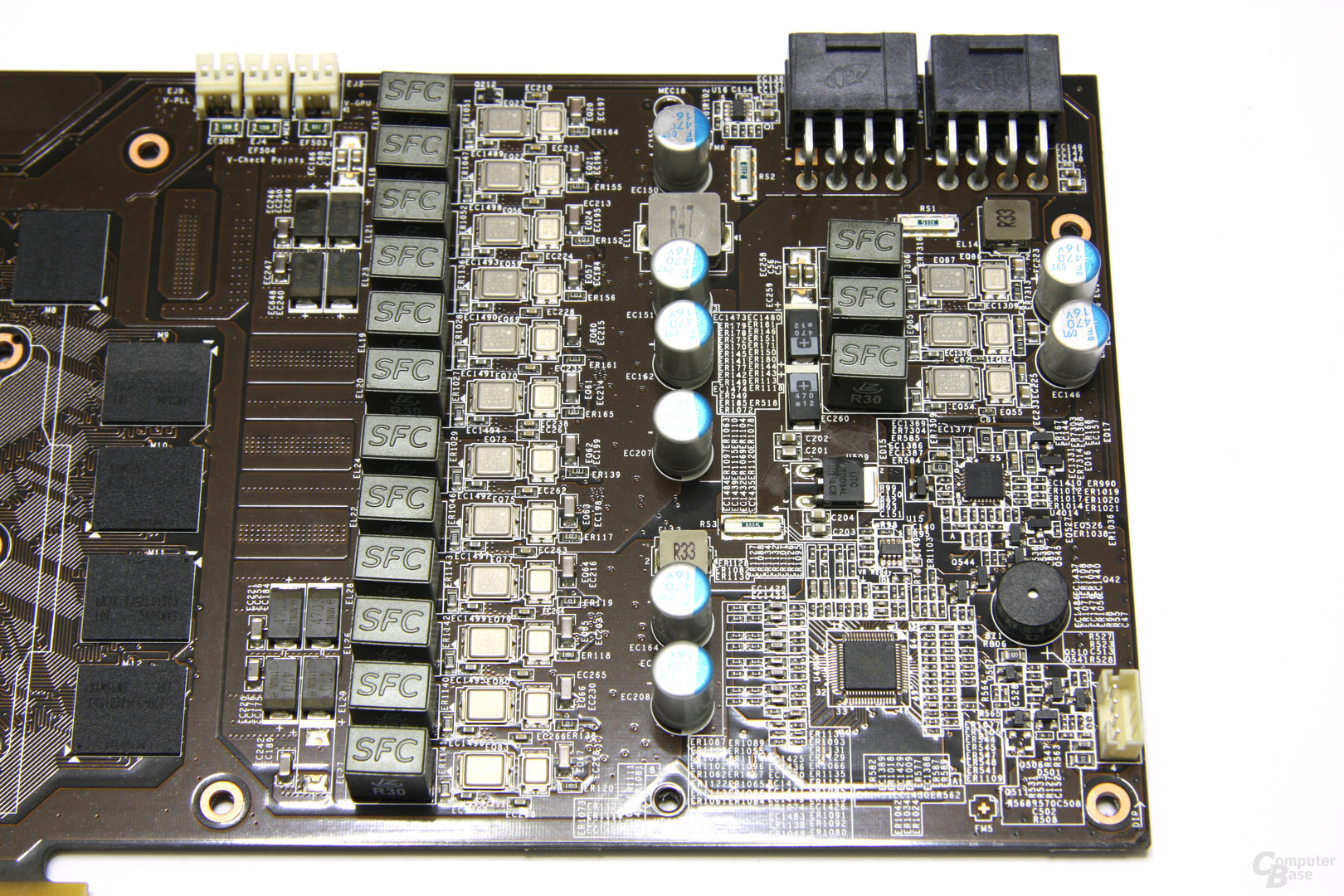 GeForce GTX 580 Lightning Stromversorgung