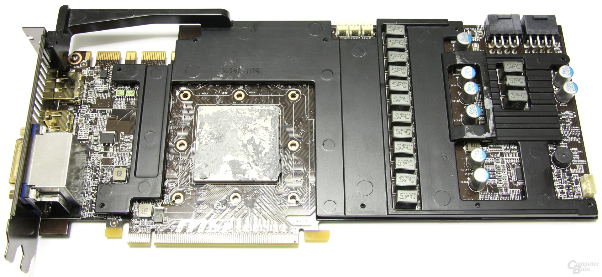 GeForce GTX 580 Lightning ohne Kühler