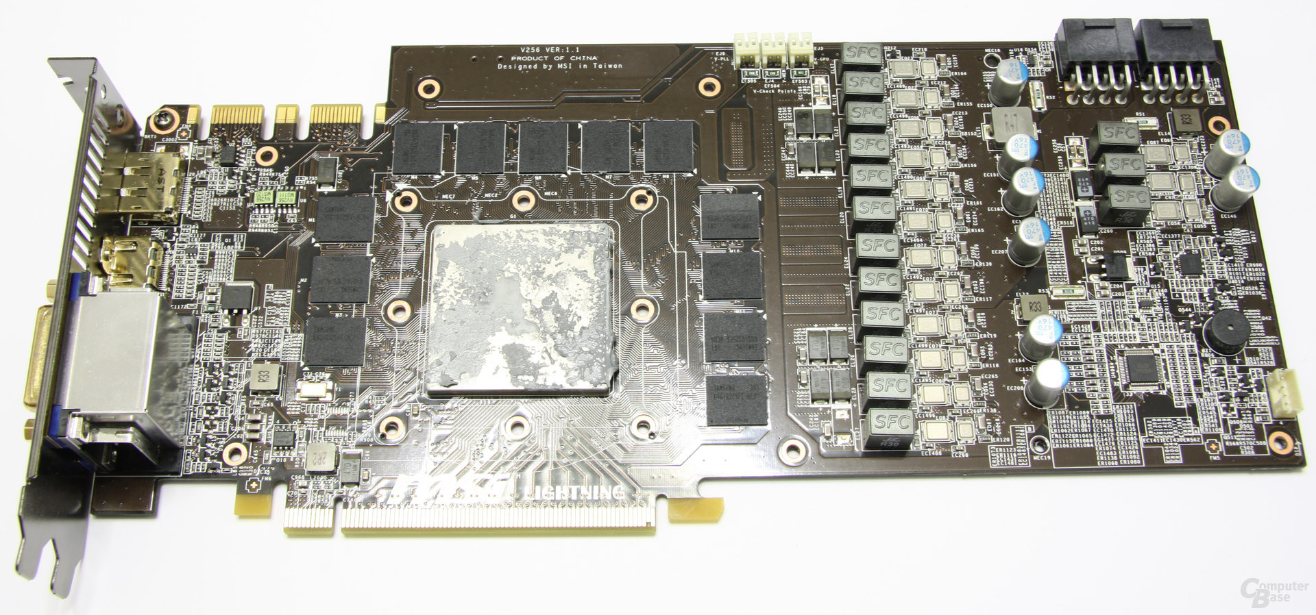 GeForce GTX 580 Lightning ohne Kühlkörper