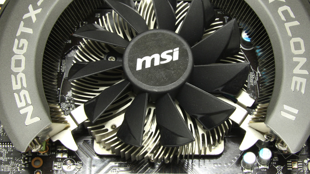 GTX 550 Ti im Test: MSI mit interessantem und zu lautem Cyclone-II-Kühler