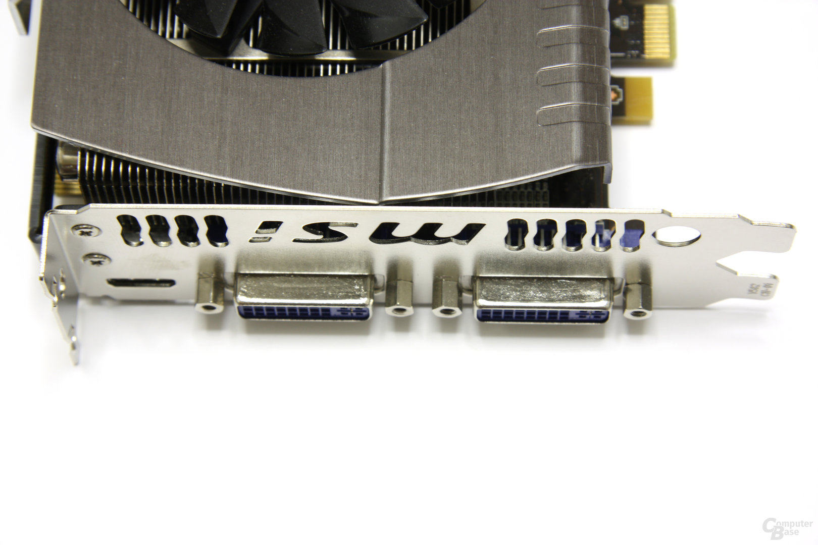 GeForce GTX 570 Twin Frozr II PE OC Anschlüsse