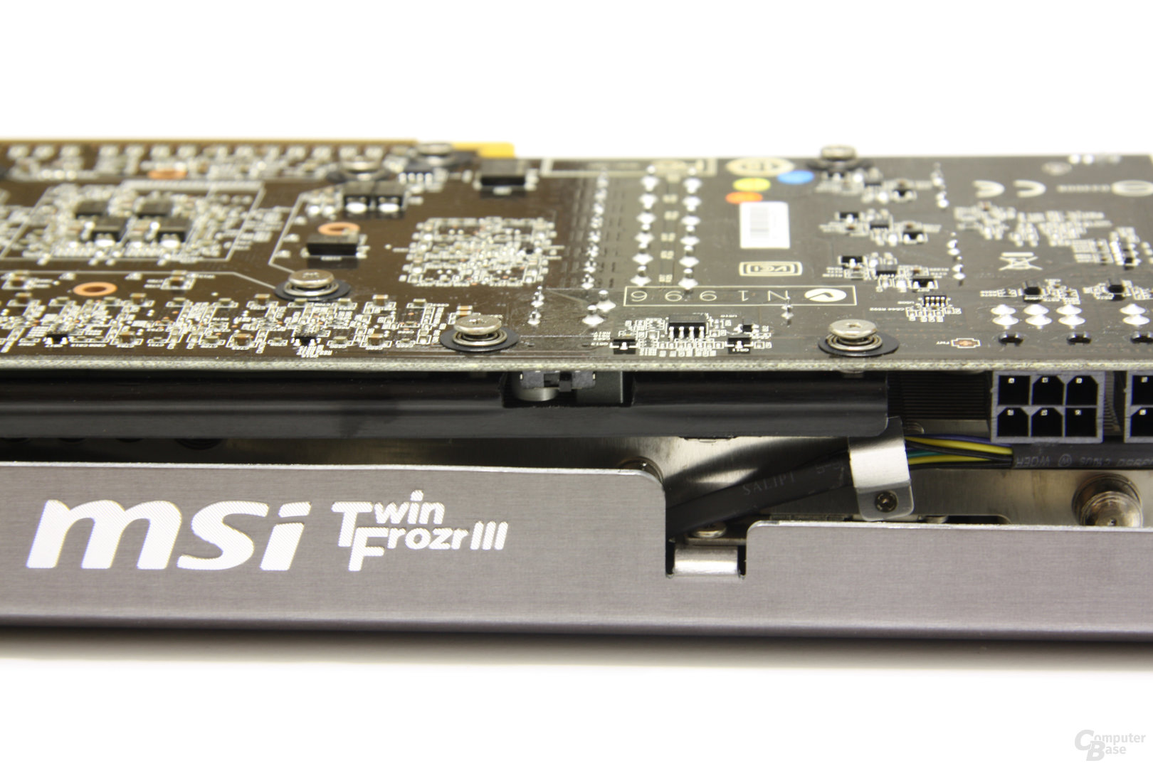 GeForce GTX 570 Twin Frozr II PE OC BIOS-Schalter