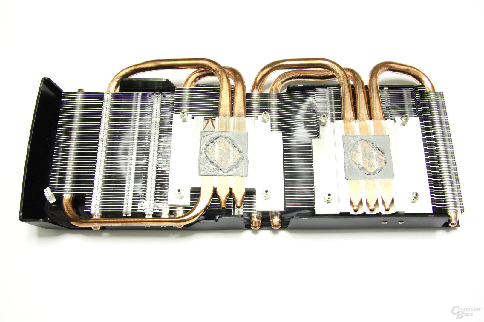 Radeon HD 6870 X2 Kühlerrückseite
