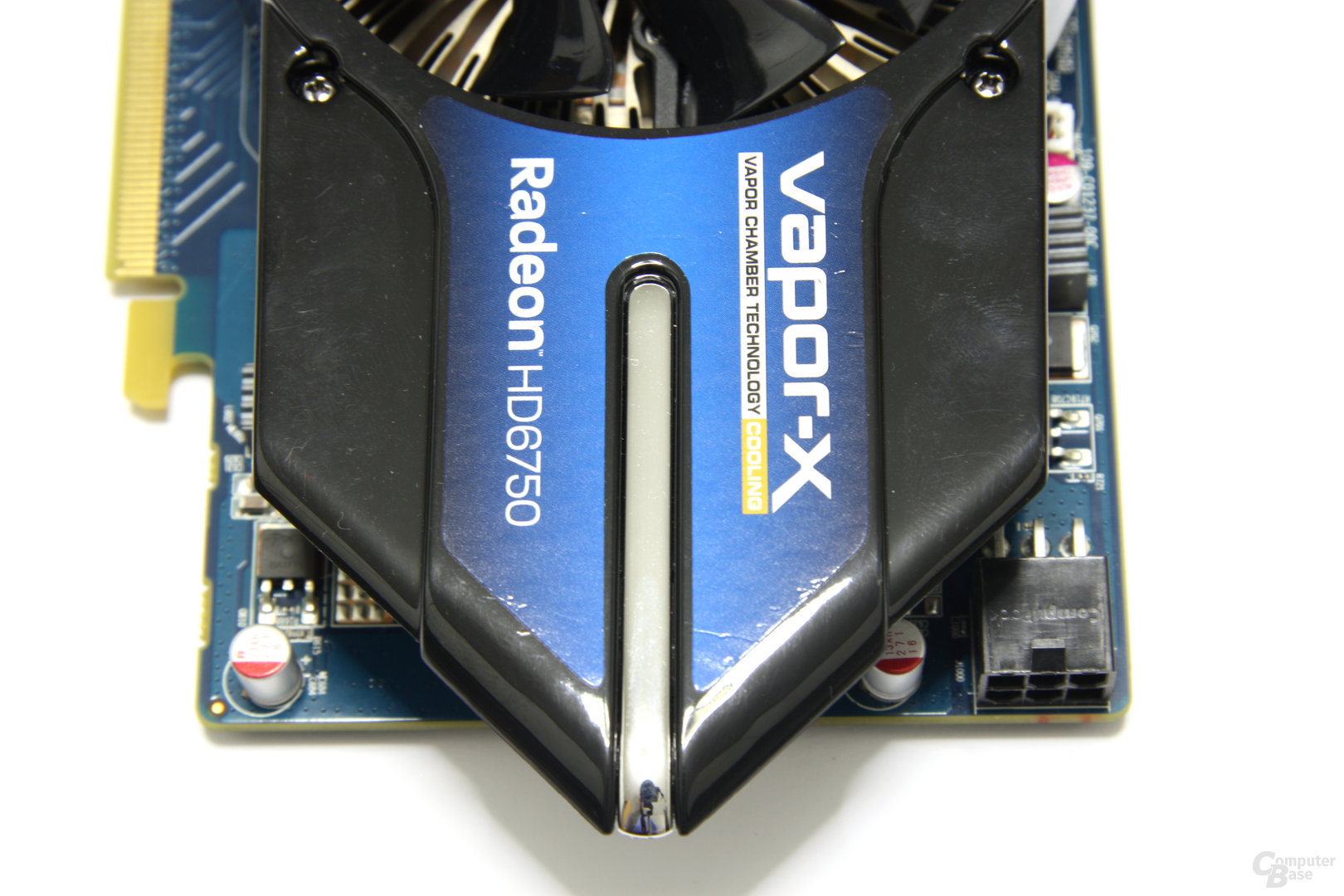 Radeon HD 6750 Vapor-X von oben