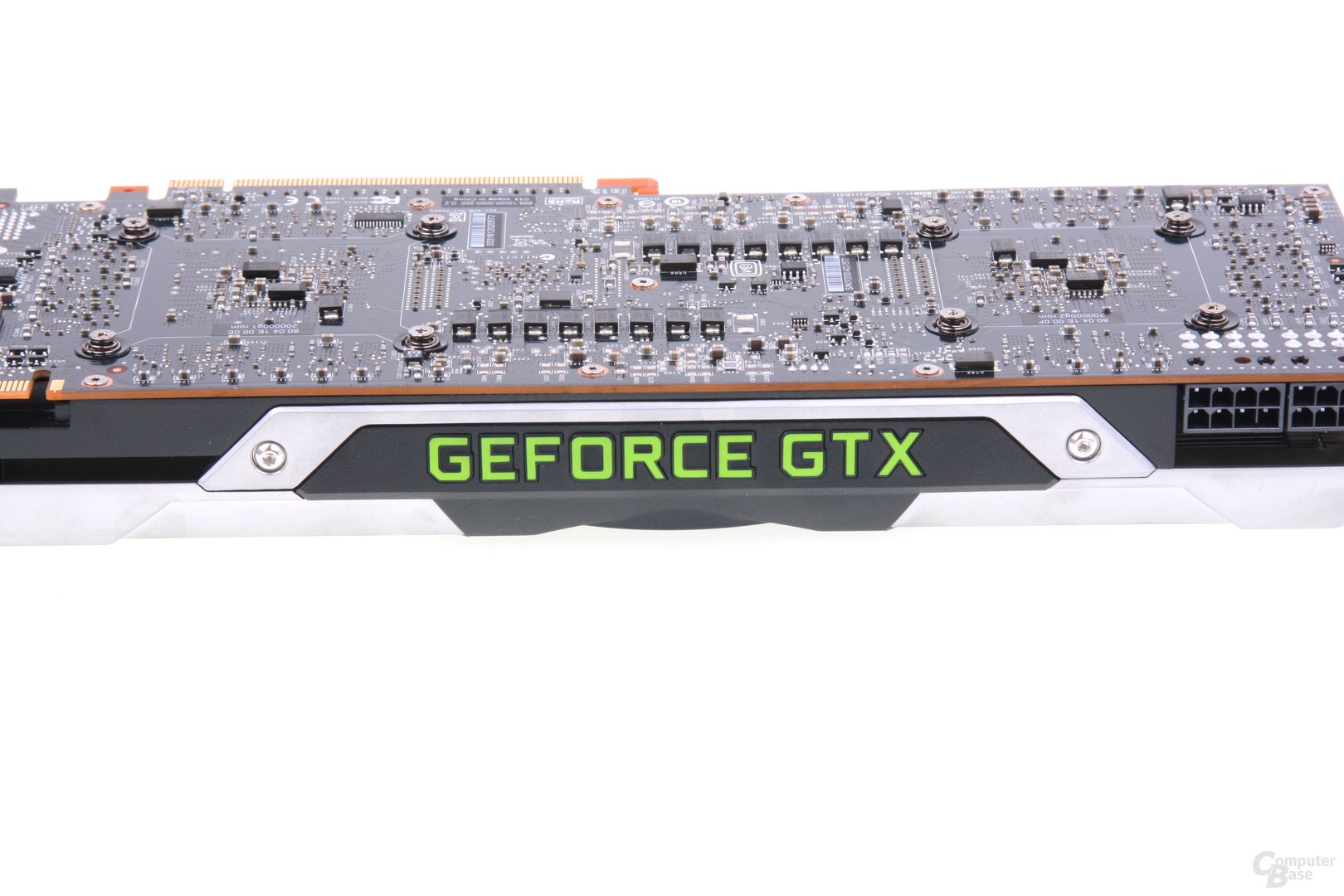 GeForce GTX 690 Schriftzug