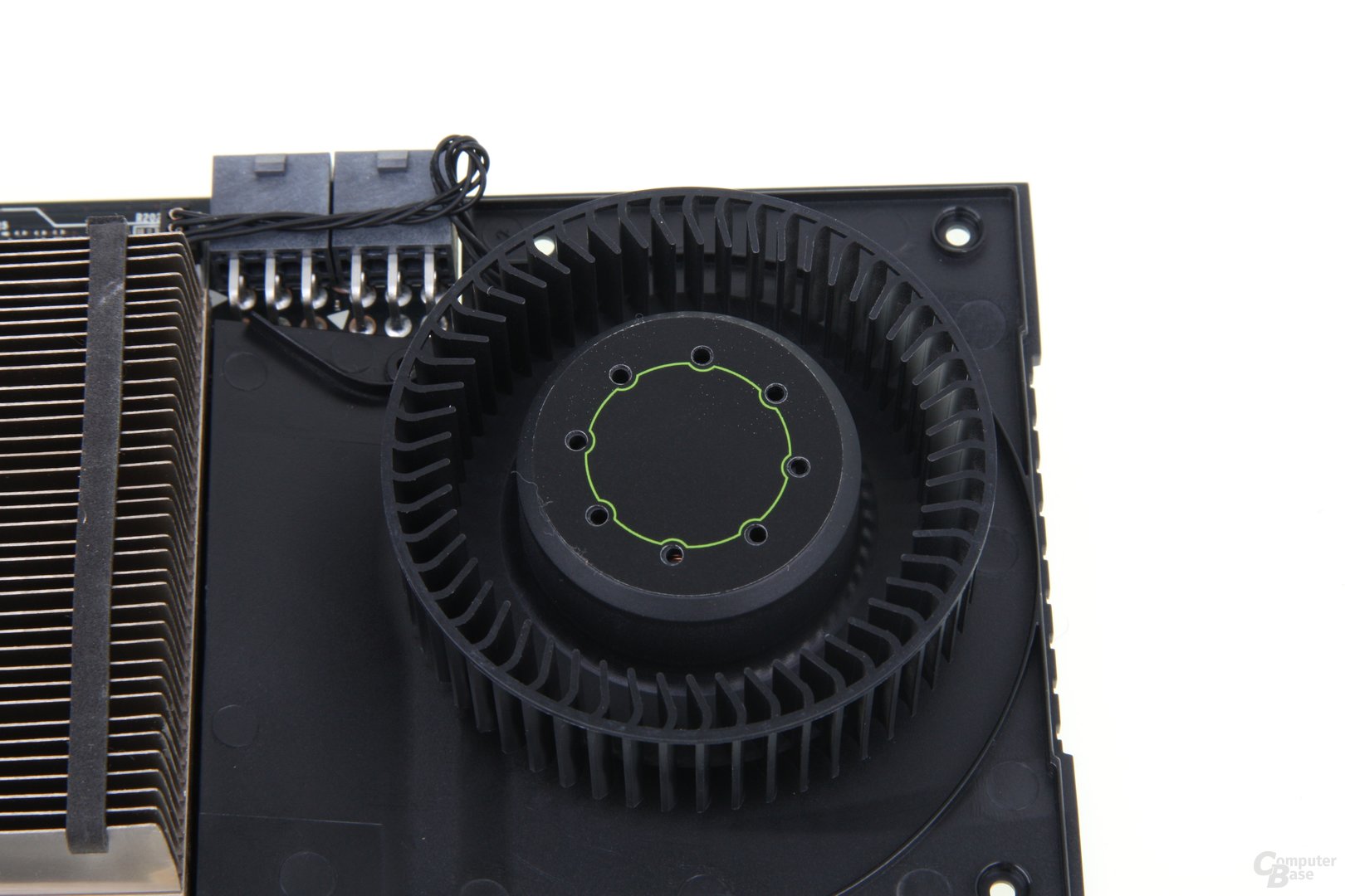 GeForce GTX 670 Lüfter ohne Mantel
