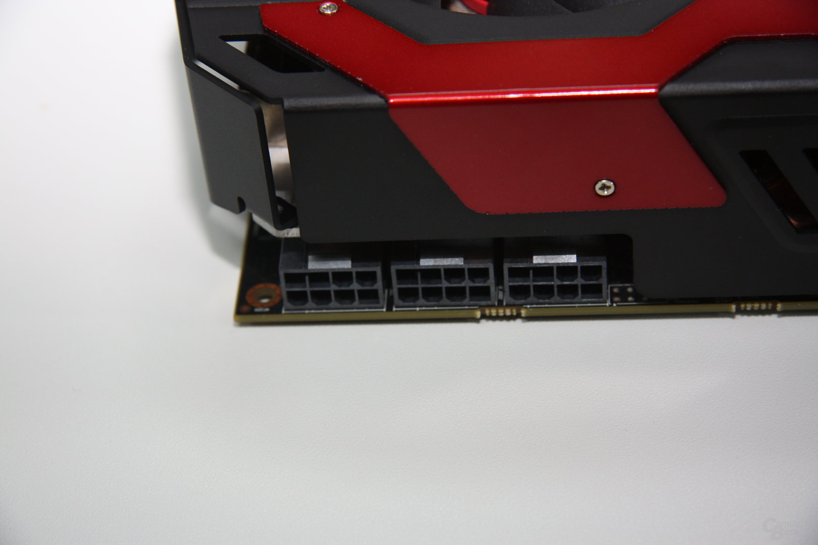 PowerColor Radeon HD 7970 X2 Devil 13