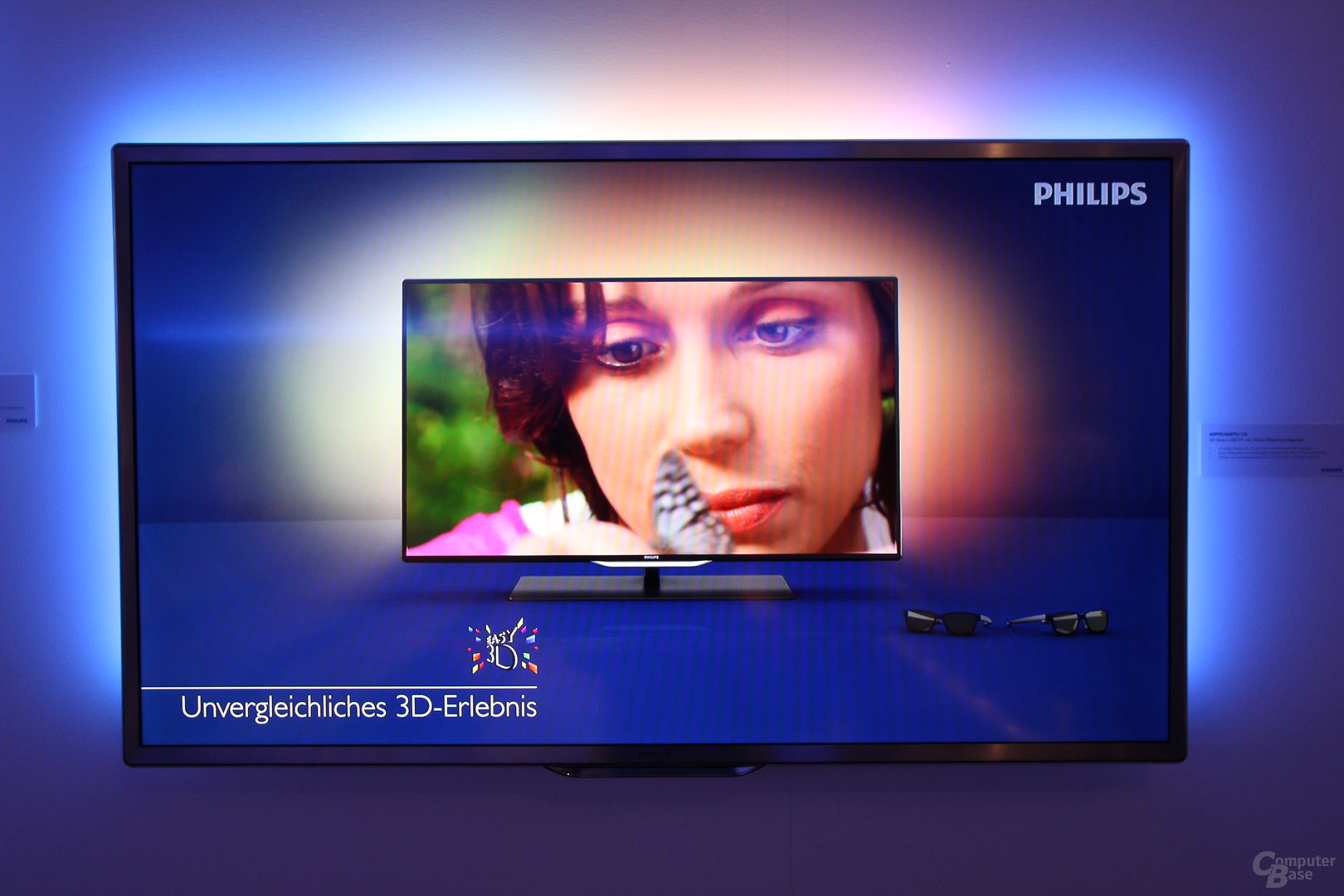 Neue Fernseher und Fernbedienung mit Tastatur von Philips