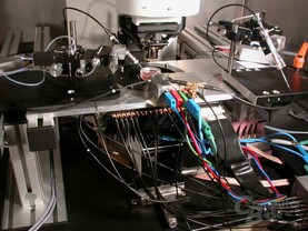 Der "Neuro-Chip" nimmt elektrische Signale von lebenden Nervenzellen und Zellverbänden auf und gibt sie an ein Computersystem weiter.