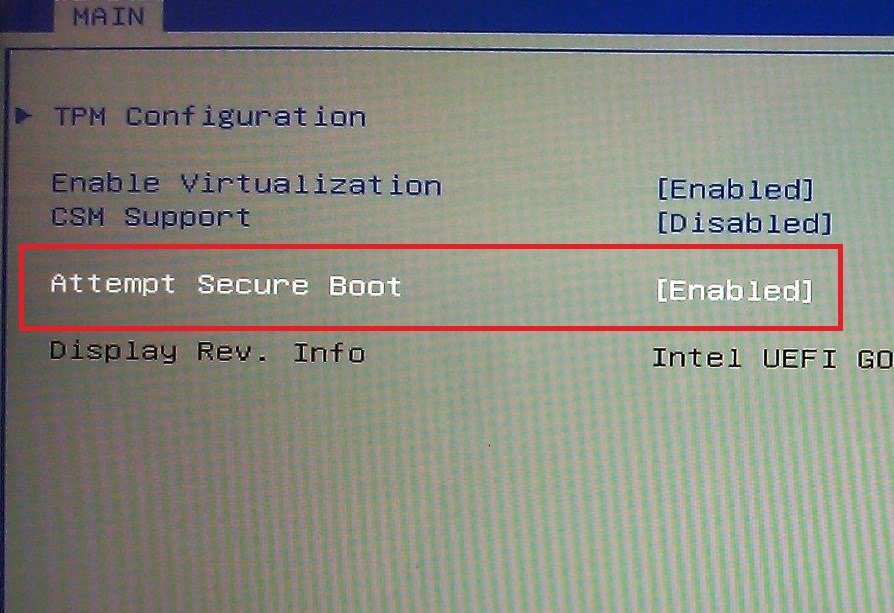 Secure Boot deaktivieren im UEFI-Menü